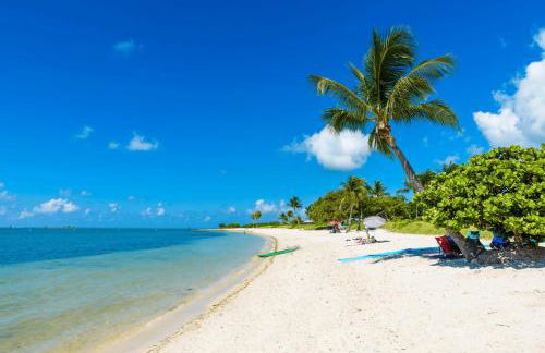 Blue Pearl New Waterfront Haven with Heated Pool ,70 Foot Dock, and More! - Foto 118