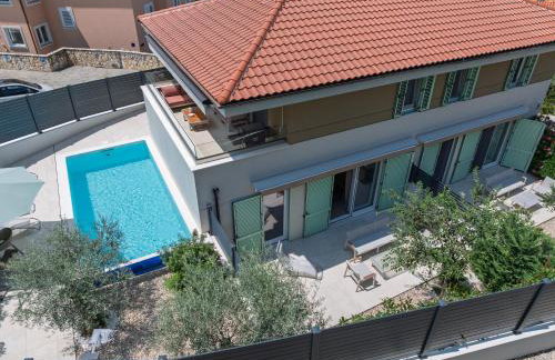 Lulani Soline Pool Apartment - Photo 11