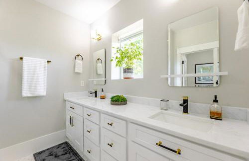 NEW REMODEL Denver Luxury Home with Private HOT TUB - Foto 17