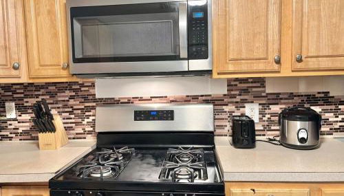 FREE Parking Cozy 2 Bedroom unit near NYC - Foto 5, stove, dishwasher, pet friendly, toaster