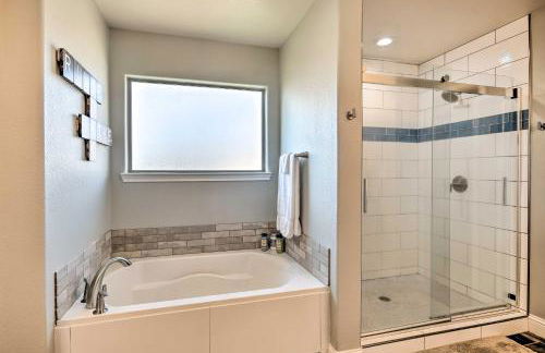 Modern Amarillo House with Fire Pit and Hot Tub! - Photo 17