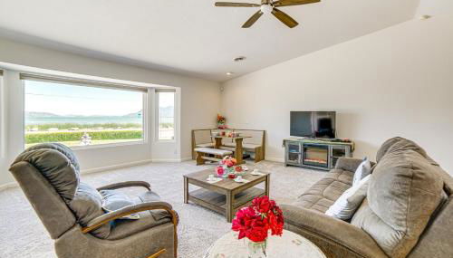 Steps to Clear Lake Hot Tub Haven in NorCal! - Foto 3