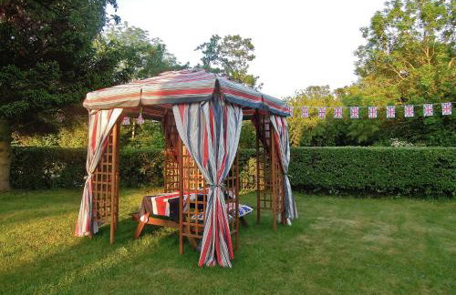 Fosse Farmhouse Holiday Cottages - Photo 3