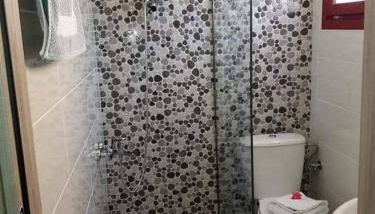Orfeas Studios Molivos - Photo 3, Shower