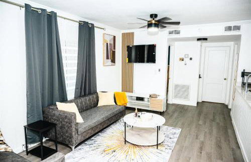 KLIZZ Suites - Photo 30