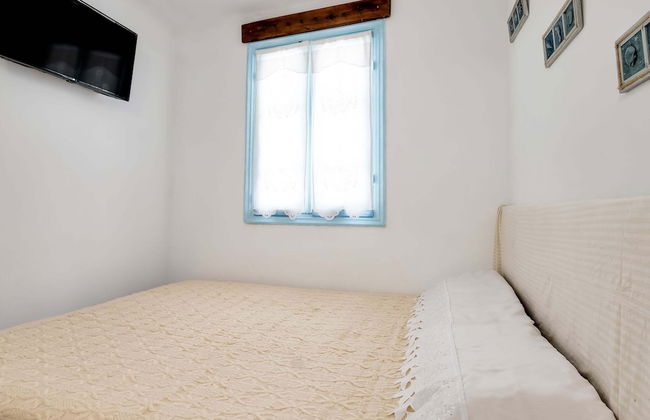 Astra Holiday Home in Aegina Island With Gorgeous Sunset Views - Photo 3