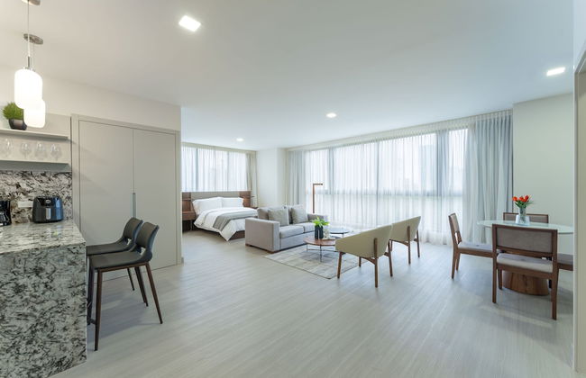 Arcadia Condo Suites - Photo 16