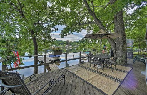 Riverfront Escape with Dock 19 Mi to Saratoga! - Foto 18