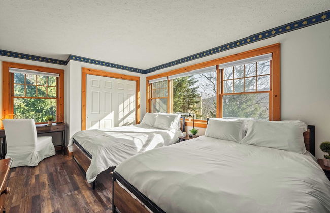 Mountain Escape With Game Room, Balcony & Stunning Views in the Poconos Christina - Foto 32