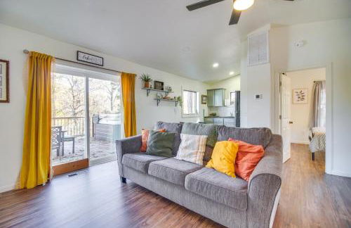 Deck and Boat Dock Lakefront Cabin in Eucha! - Foto 10