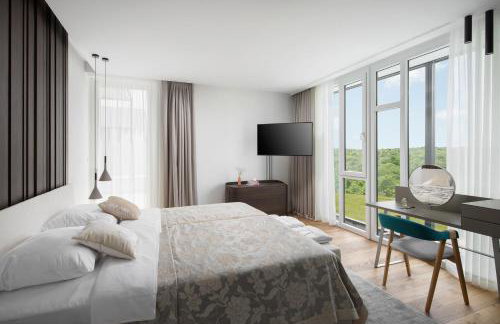 Design Villa Noble with Spa - Photo 15