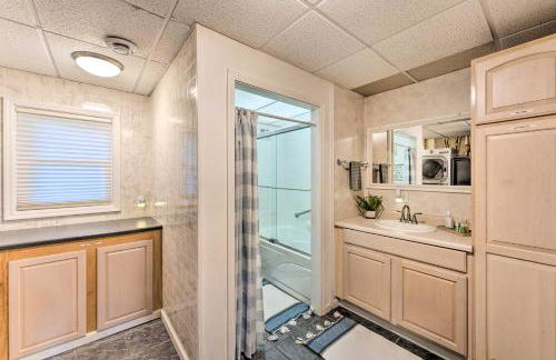 Boat Dock and Backyard Rock River Retreat - Foto 13