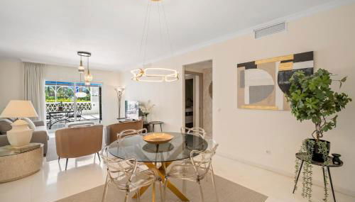 Apartamento de 2 dormitorios en Las Gaviotas - Puerto Banús - Photo 3