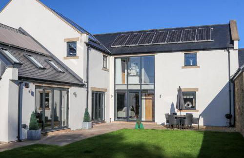 Northumberland Luxury Stays - The Chivits - Photo 1