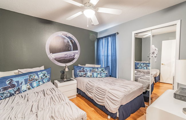 Near Theme Parks! Fabulous 3 BR Home, Star Wars Children's BR, Pool! - Foto 5