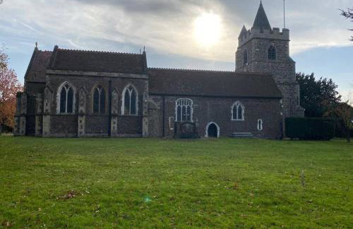 Windsor/Ascot/Bracknell beautiful barn - Photo 15