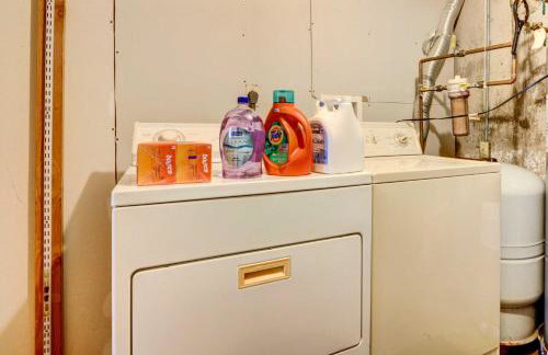 Spacious Woodbury Home with Pool and Hot Tub! - Foto 1