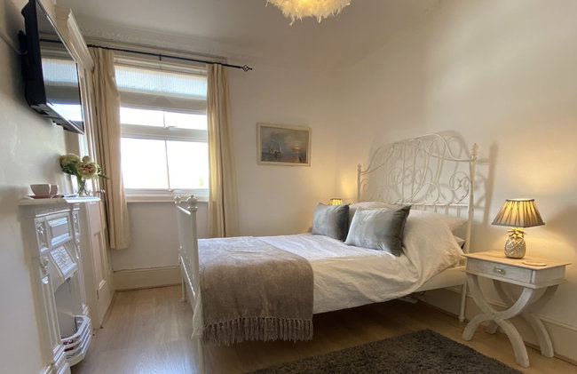 Deluxe Three Bed BnB in Henley-on-Thames near Station River & Town Centre - Foto 4