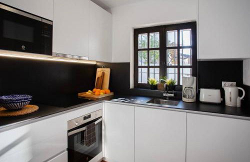 Beautiful house with garden & views in Mijas - Photo 5