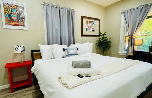 Artists Bungalow ARCADE King Beds near the beat - Foto 4