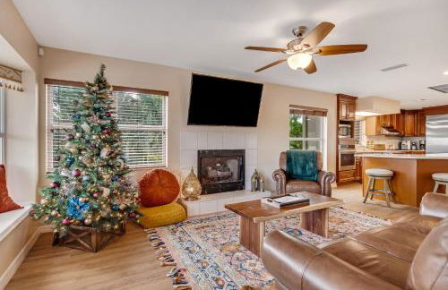 Castle, pvt pool, hot tub, beach, mini-golf, dock, fishing, ping pong - Foto 8