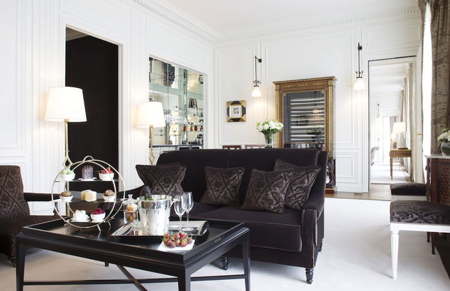 La Reserve Paris Hotel and Spa - Photo 24