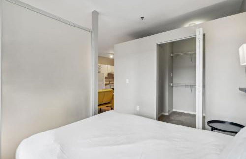 CozySuites Mill District with pool, gym #06 - Foto 4