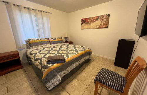 2 Bedroom Boutique Gem 10 min to the beach Washer Dryer Gated Parking Bliss 2 - Foto 6