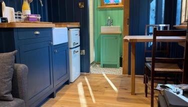 Shepherds Hut on tranquil Powis House Estate - Foto 4