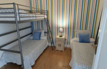 Rua Nova Apartment 28, 3 Dormitorios, WIFI, PS4 y Netflix, a 200m Catedral - Foto 56