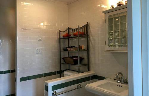 Impressive Cabin with a Pool and Hot Tub Ideal for Weekend Getaways in the Catskills - Foto 16