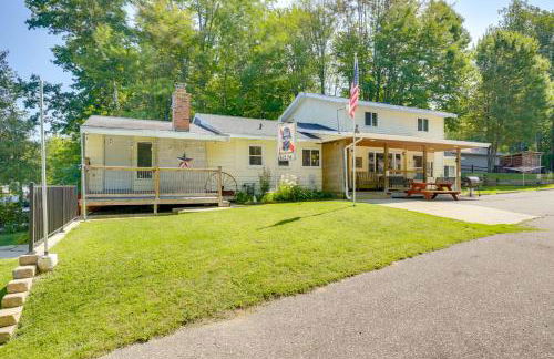 Lakefront Suring Home with Pool Table and Views! - Foto 36