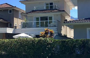 Casa moderna e confortável no Condomínio Porto Frade - Angra - Foto 1