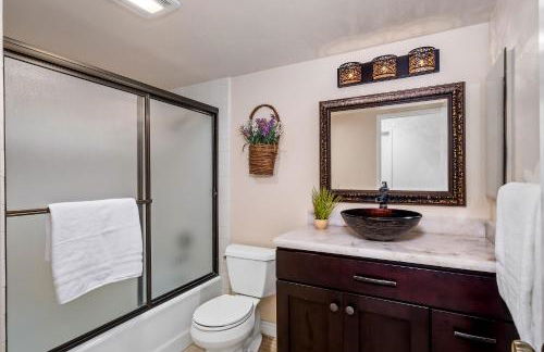 Sun&Star Studded Central Luxury with Hottub, Pool, Views - Foto 25