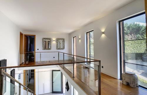 Villa Vitoria - by LovelyStay - Foto 17