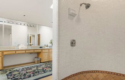 Two Estates w Pools Hot Tubs Game Rooms Valley Views Tennis Court Near Beaches Wineries - Foto 53