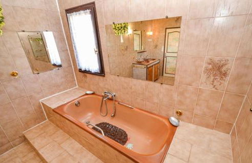 Nice Home In Saint Cannat With Wifi - Foto 35