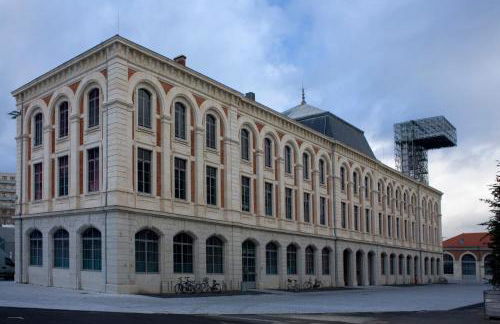 016 CHIC & COSY GRAND APPART MODERNE 65m2 HYPERCENTRE WIFI SMART TV NETFLIX - Foto 33