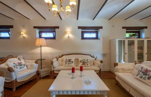 6 Bedroom Beautiful Home In Treia - Foto 20