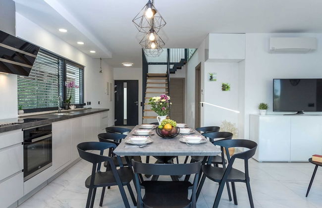 Luxury Villa With Private Pool, Great sea View, Near the Beach - Photo 9