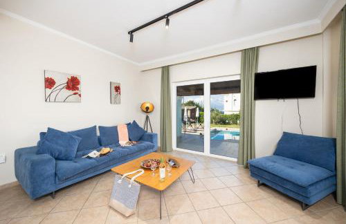 Villa Eleni Agios Stephanos - Photo 32