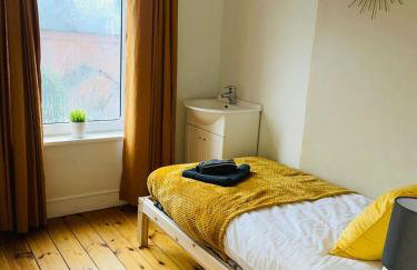 Selston House, 3 bedroom cosy cottage Home for up to 6 Guests, Cul-de-sac on Private road - Foto 9