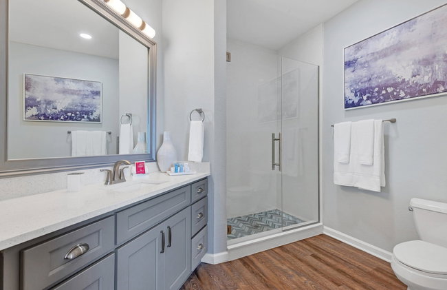 Top floor condo with view of lake, pool and fireworks! Next to Convention Center! - Photo 13
