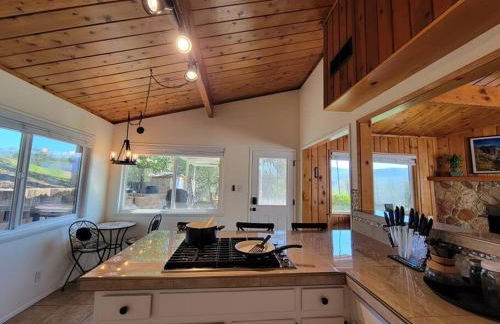 Yosemite Gateway Cottage - King Suite - Mountain Views - Foto 8