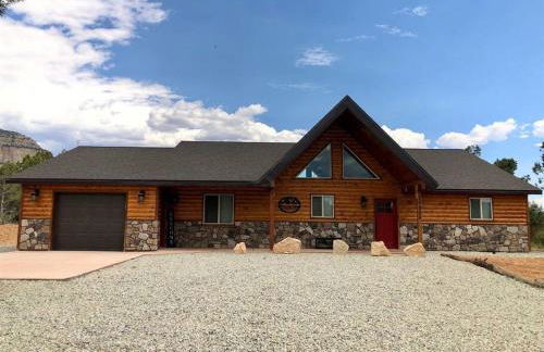 Skyfall Cabin. Stunning views, Hot Tub, minutes from Zion - Foto 12