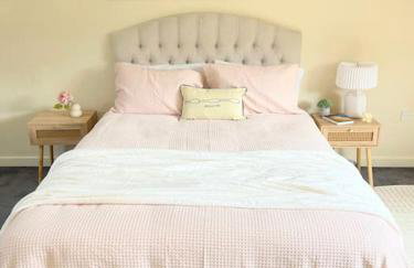 Artistic, Bright & Spacious 3 Bedroom Home - Foto 38