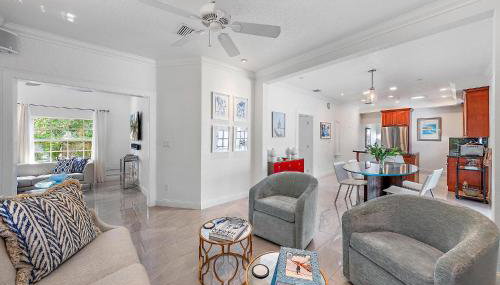 The White Flamingo - Tropical Pool Escape with Guest Cabana - Foto 3