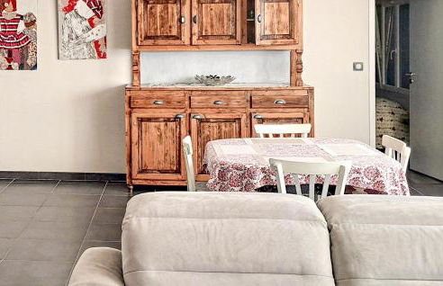 2 Bedroom Awesome Apartment In Sauvian - Foto 10