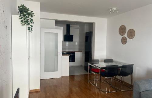 Lux Hill Skyline - Free Private PARKING - Foto 29