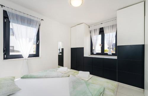 Villa Essenza Mare in Vodice with private pool & pet friendly - only 650 meters from the beach - Photo 32